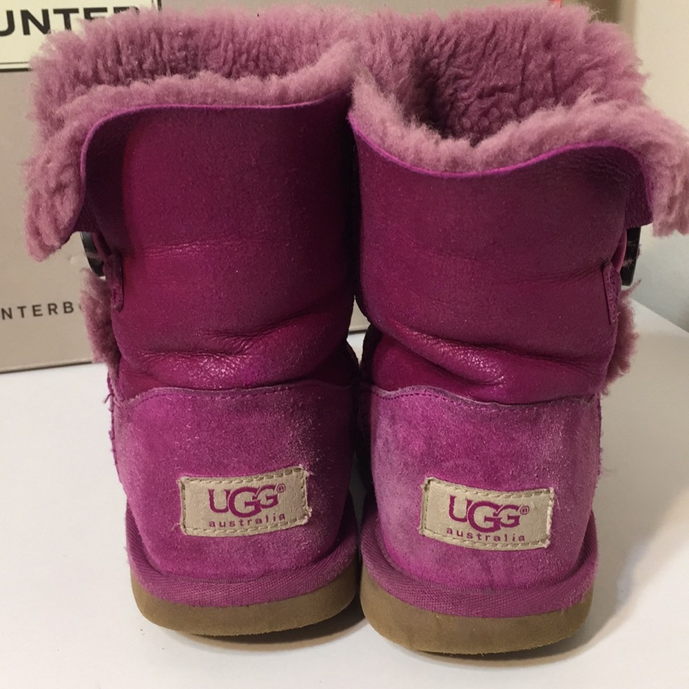 Ugg boots girls size 2